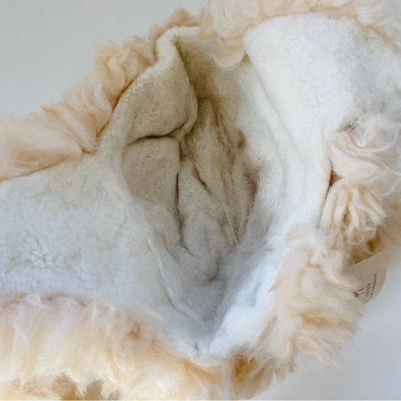 NEW 100% Alpaca cream trapper hat - Picture 7 of 8